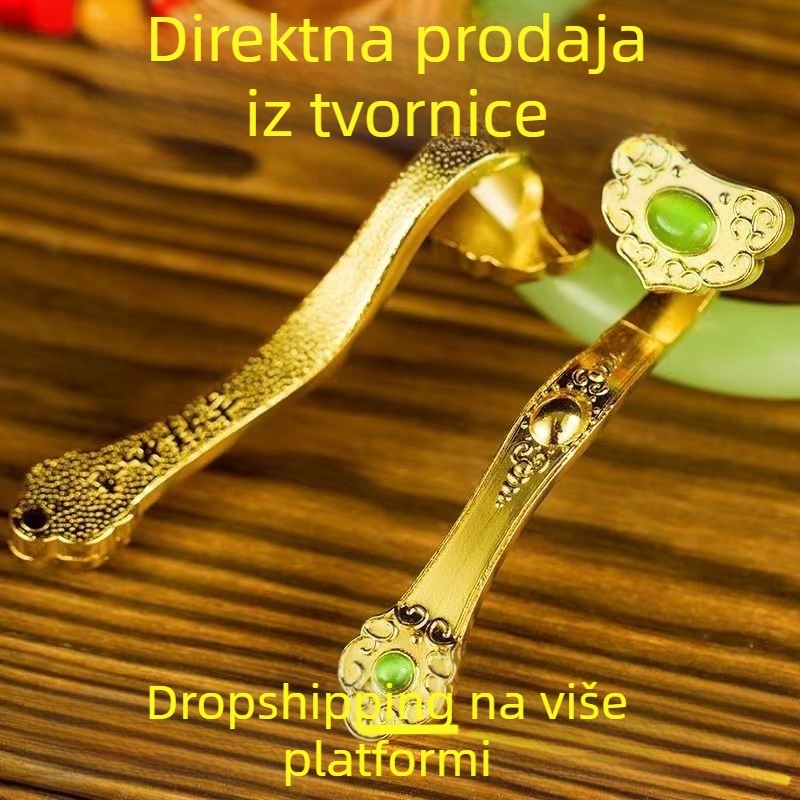 Zlatna figura blagostanja za novi dom – metalna dekoracija u kineskom stilu, dar