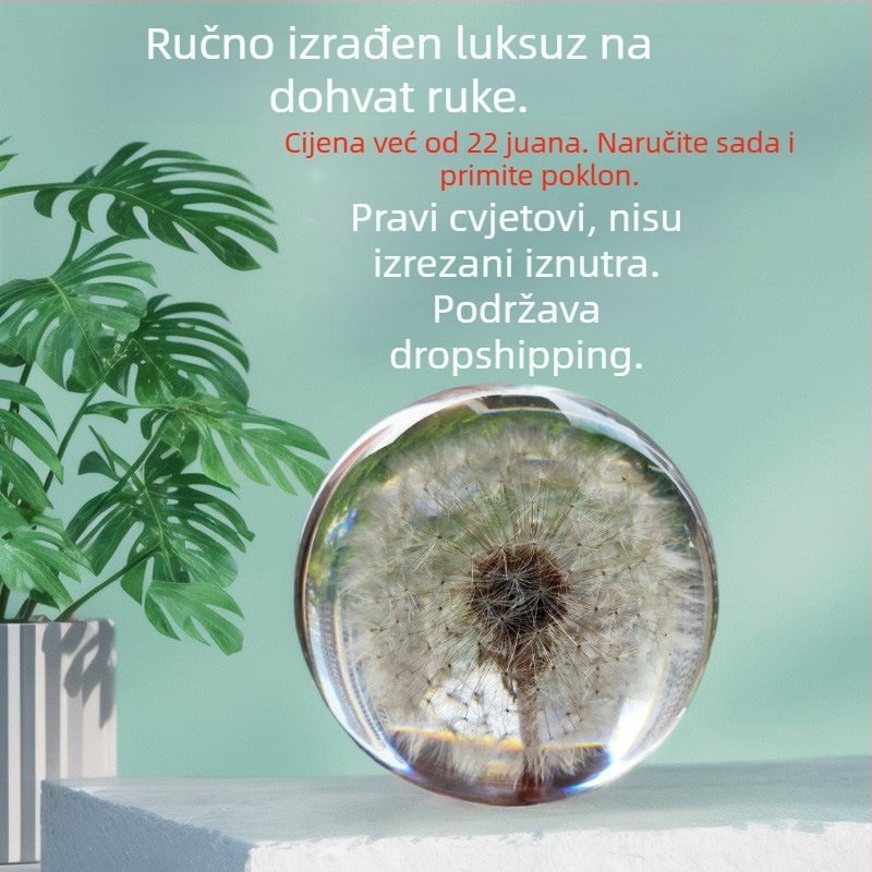 Krištalna kugla ukras s pravim maslačkom u smoli — ručno izrađeni epoksidni umjetnički predmet