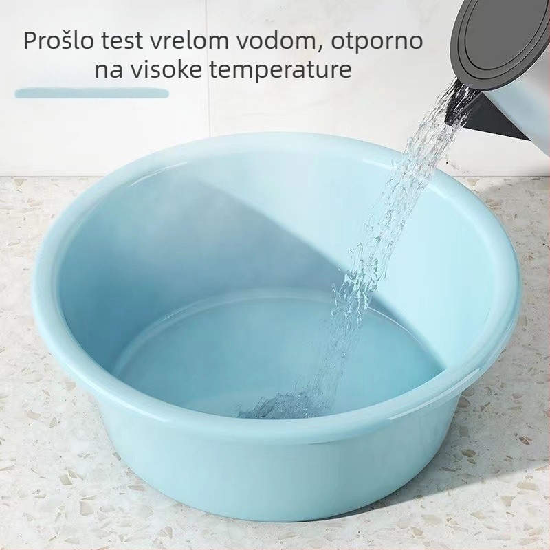 Domaća plastična posuda s debelim dnom, okrugla i velika, pogodna za pranje lica, noge i rublja; izdržljiva i otporna na padove.
