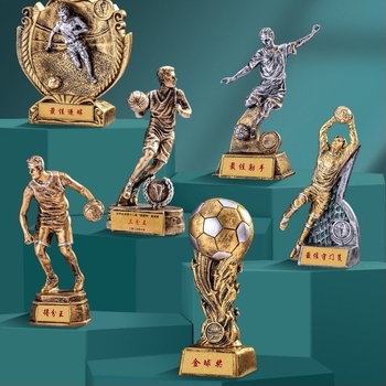 Sveobuhvatna sportska trofeja za košarku i nogomet s dodjelom MVP, prvak, najbolji igrač, najbolji sudac, Zlatna cipela, Zlatna zviždaljka