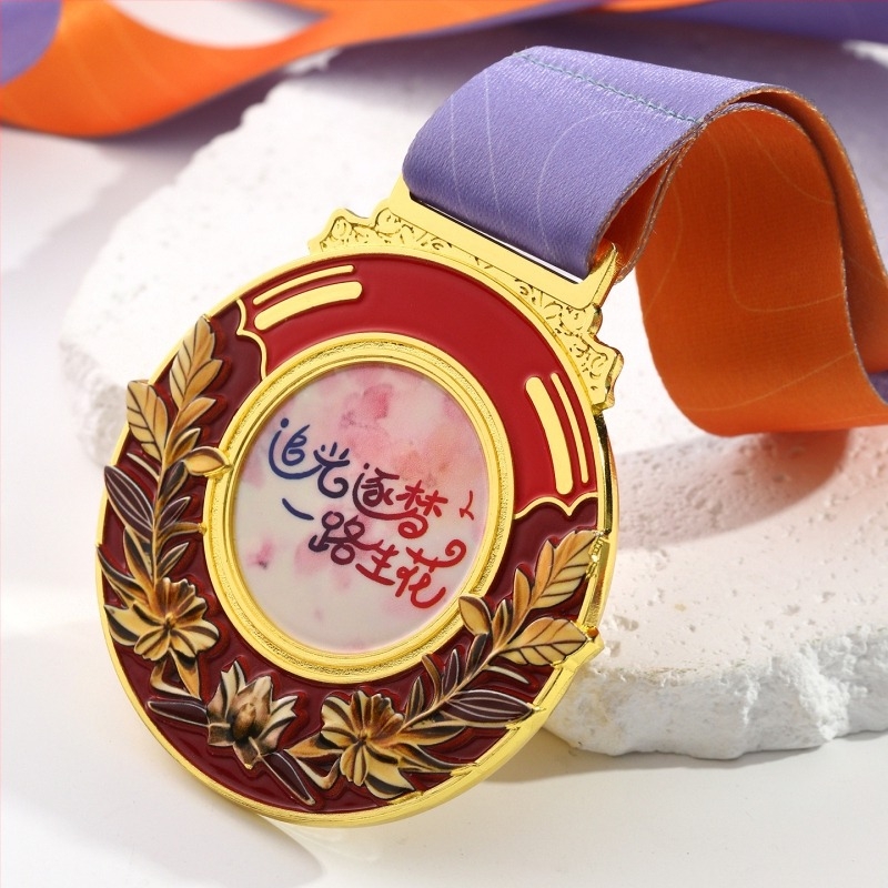 Metalna medalja s emajlom u zlatnoj, srebrnoj i brončanoj boji za maraton – suvenir za objesiti