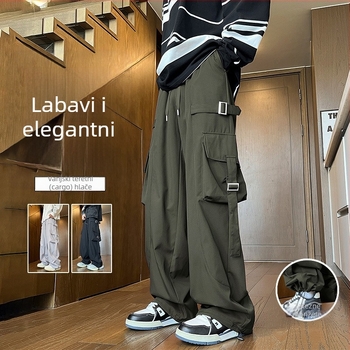 Muške hlače u stilu američkog streetweara, casual/workwear, opuštena silueta, ravne i široke nogavice s drapom, za proljeće i jesen.