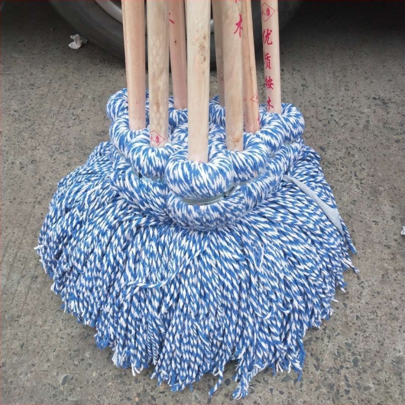 Kućni mop od 100% pamuka s drvenom drškom, tradicionalan jednostavan dizajn, produžena i veća glava, без ispada vlakana.