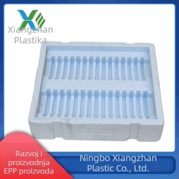 Plastična antistatijska kutija za skladištenje elektroničkih komponenti, velika zapremina, unutarnje dimenzije 600×450 mm, vanjske 610×460 mm, debljina zida 10 mm.