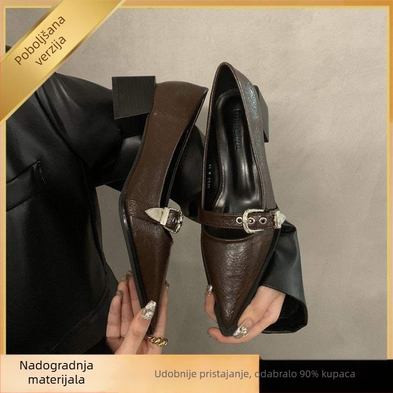 Crni ženski mokasini od kože s oštrim vrhom i niskim petom, retro stil