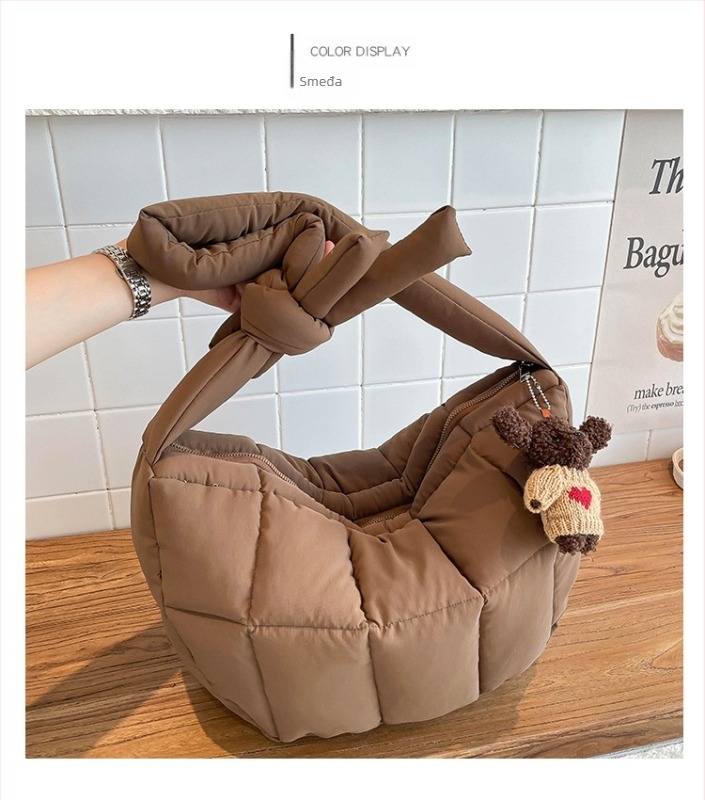 2025 jesen/zima nova pamučna šivana ultra lagana torba oblaka, korejskog stila, ženska ramena crossbody, Dumpling Bag