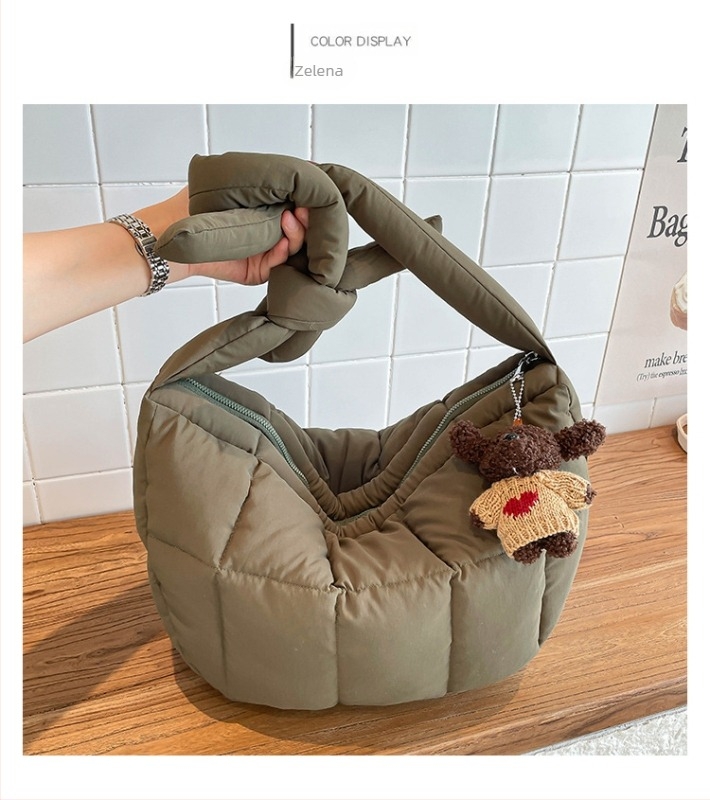 2025 jesen/zima nova pamučna šivana ultra lagana torba oblaka, korejskog stila, ženska ramena crossbody, Dumpling Bag