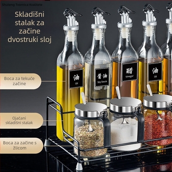 Novi set staklenih posuda za začine u kuhinji – staklena kutija i bočice za začine