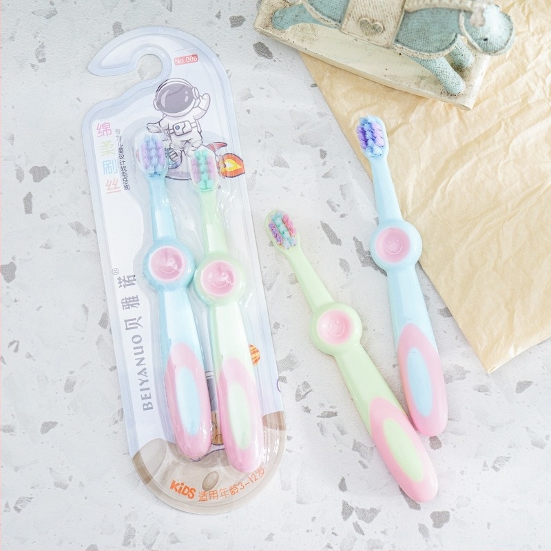 Beiyano dječja četkica za zube s mekanim vlaknima, uzrast 3-12 godina, slatki crtić dizajn, protuklizna drška