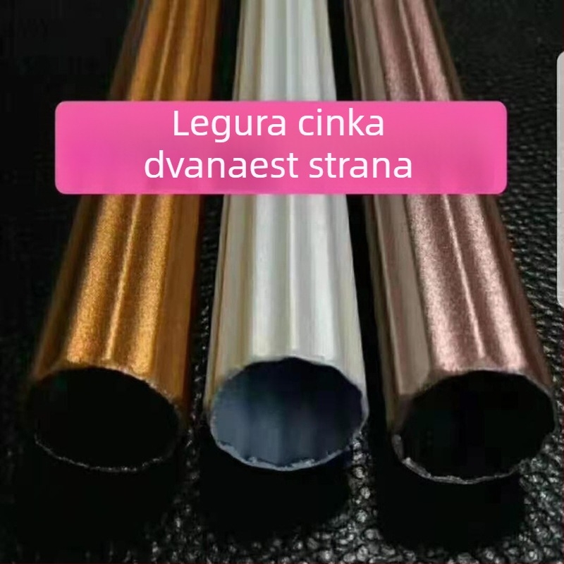 Rimska zavjesna šipka, cinkova zliatina, dvanaestog profila; završnice: zlato, ružičasto zlato, vinsko crvena; boje: bijela, slonova kost, kristalno bijela