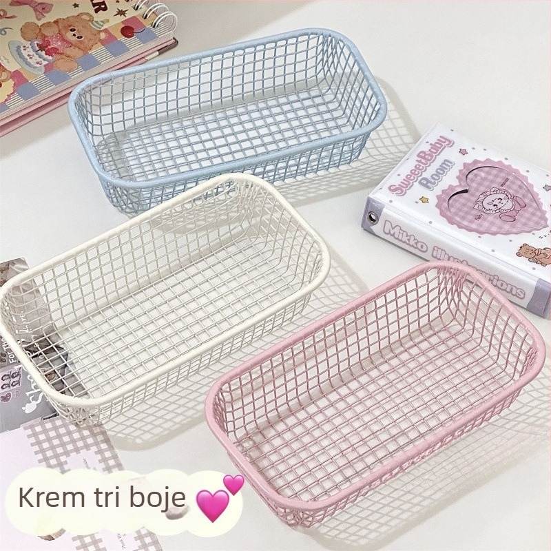 Krem boje metalna košarica, minimalistični stolni organizator za sitne predmete i umjetnost od perli
