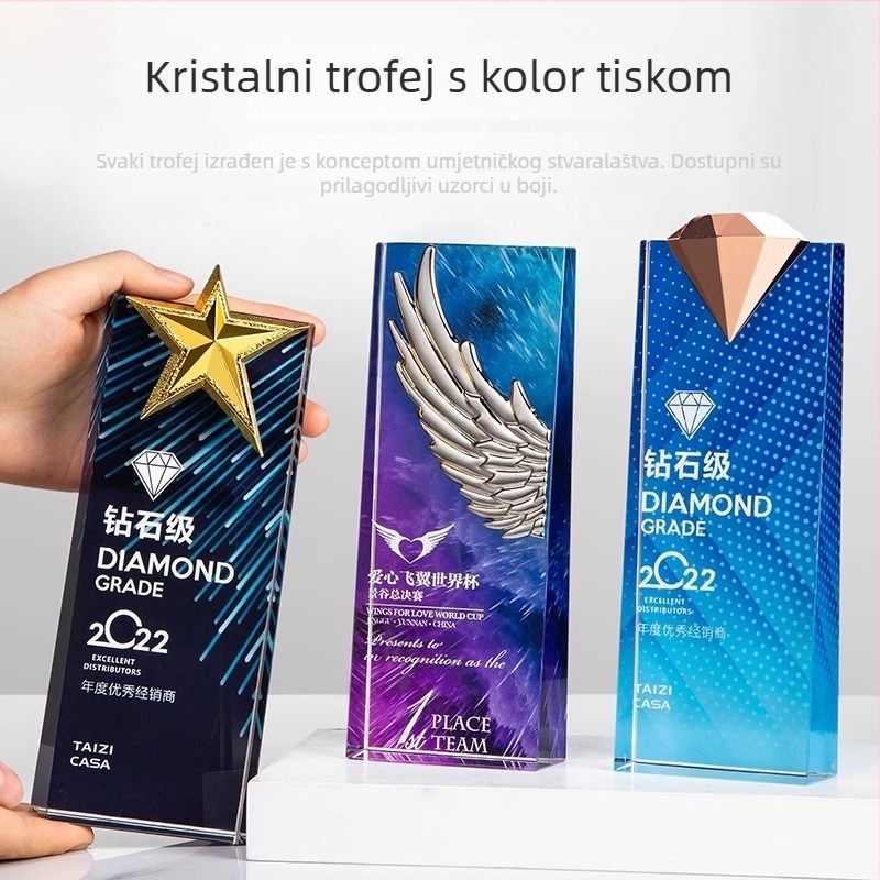 Kristalni trofej s prilagođenom medaljom i staklenom pločom ovlaštenja s petokrakom zvijezdom za iznimne zaposlenike