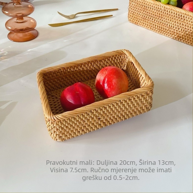 Plavi pravokutni koš od ratana za pohranu voća, kruha i grickalica — kućna uporaba, stolni