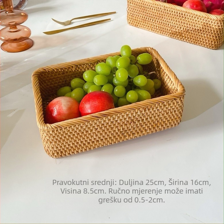 Plavi pravokutni koš od ratana za pohranu voća, kruha i grickalica — kućna uporaba, stolni