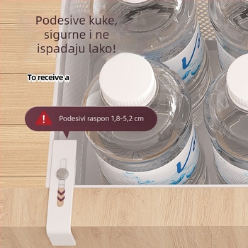 Polica za pohranu uz krevet u studentskom domu s visećom košarom