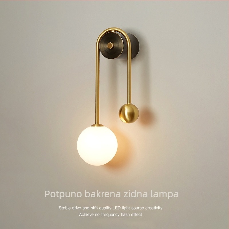 Zidna svjetiljka od bakra, modernističkog minimalističkog stila, za dnevni boravak, hodnik i spavaću sobu – nordijski stil.