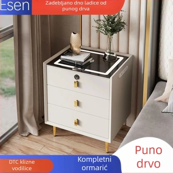 Noćni stočić od masivnog drveta s lampom i bežičnim punjenjem, moderan minimalistički dizajn spavaće sobe, ormarić za pohranu.
