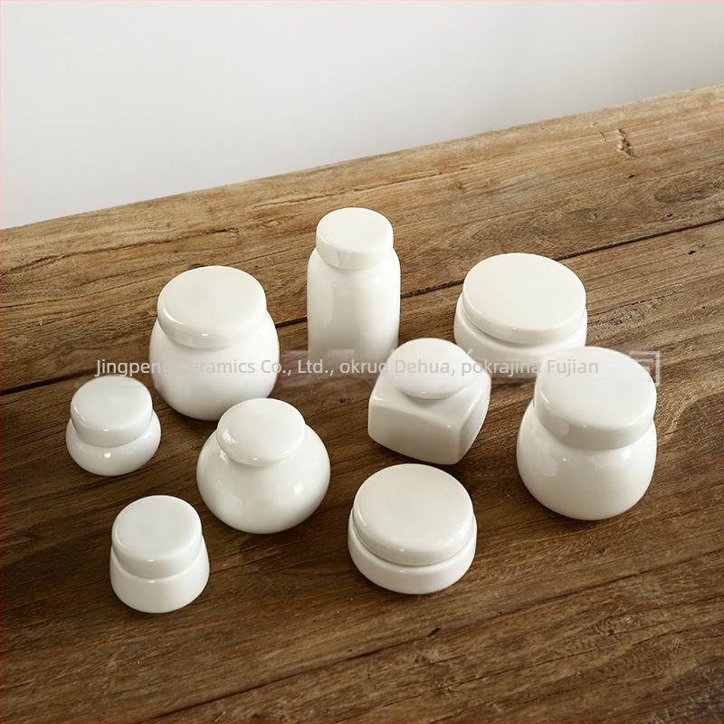 Bijela keramička posuda s hermetičnim poklopcem, mini posuda od Dehua porcelana za čaj i pastu tradicionalne kineske medicine