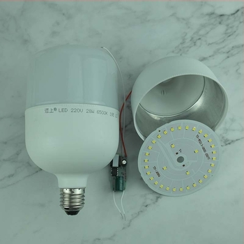 LED žarulja visoke kvalitete, cilindrični veliki model, aluminijsko kućište s plastičnim premazom, E27 priključak