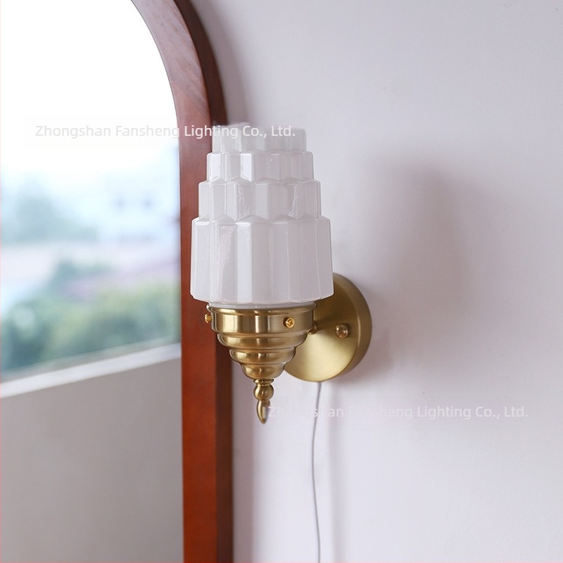 Stenska lampa u Art Deco stilu iz starog Šangaja, retro zapadnjački dizajn za spavaću sobu i dnevni boravak, staklena sjenila