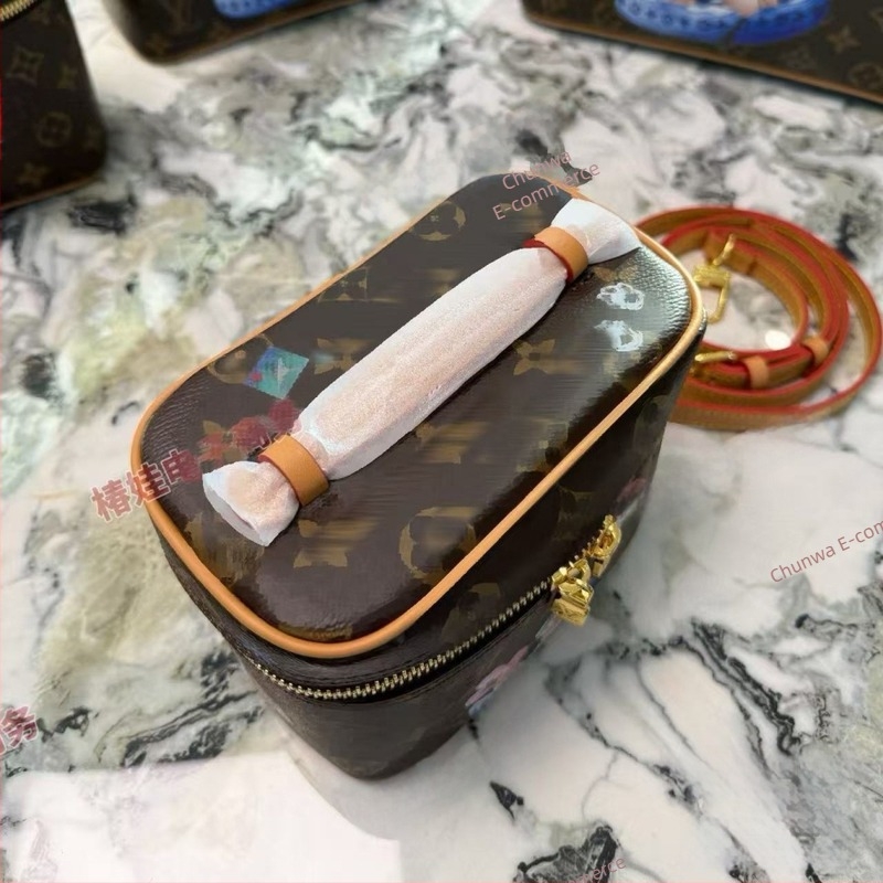 Vintage cvjetna PU kozmetička torbica s crossbody naramenicom, prijenosna torbica za toaletne potrepštine i skladištenje