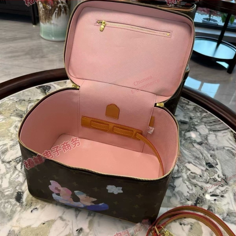 Vintage cvjetna PU kozmetička torbica s crossbody naramenicom, prijenosna torbica za toaletne potrepštine i skladištenje