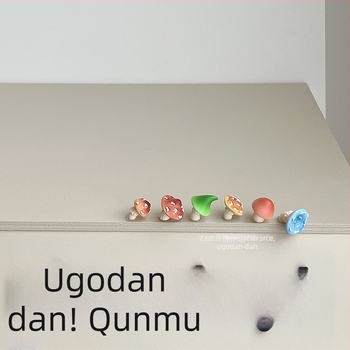Gljivični ukras za monitor računala – uredski stolni ukras