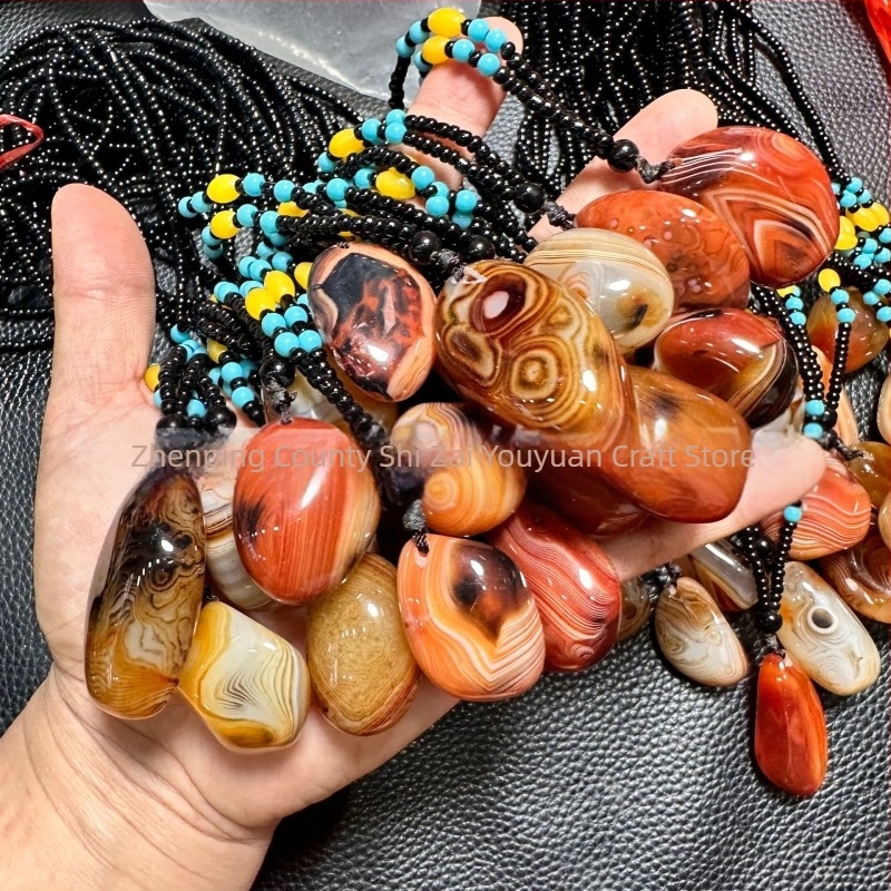 Prirodni sardonyx surovi kamen privjesak s chalcedonom, agatom i jadeom — ogrlica s pletenim lancem, mali privjesak