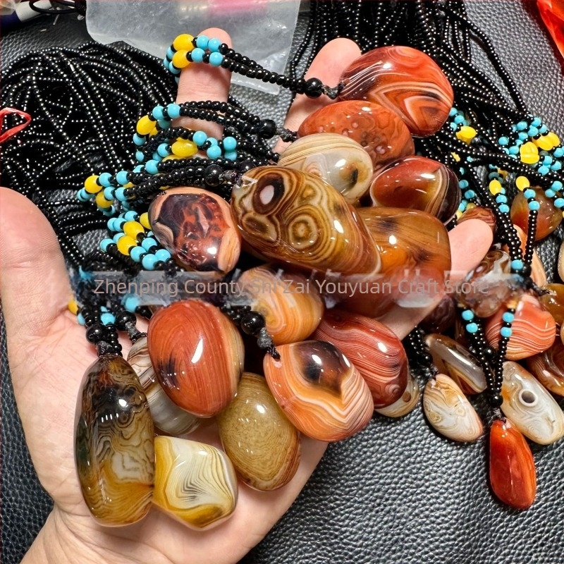 Prirodni sardonyx surovi kamen privjesak s chalcedonom, agatom i jadeom — ogrlica s pletenim lancem, mali privjesak