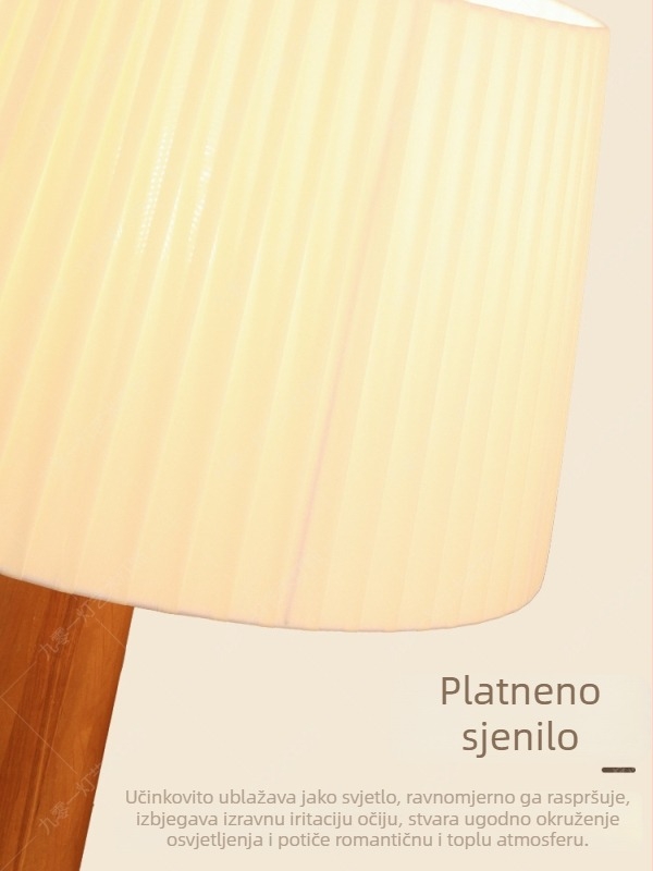 Podna lampa od masivnog drveta, u francuskom vintage stilu, za dnevni boravak uz kauč - dekorativna kremasta svjetiljka za ugodnu atmosferu
