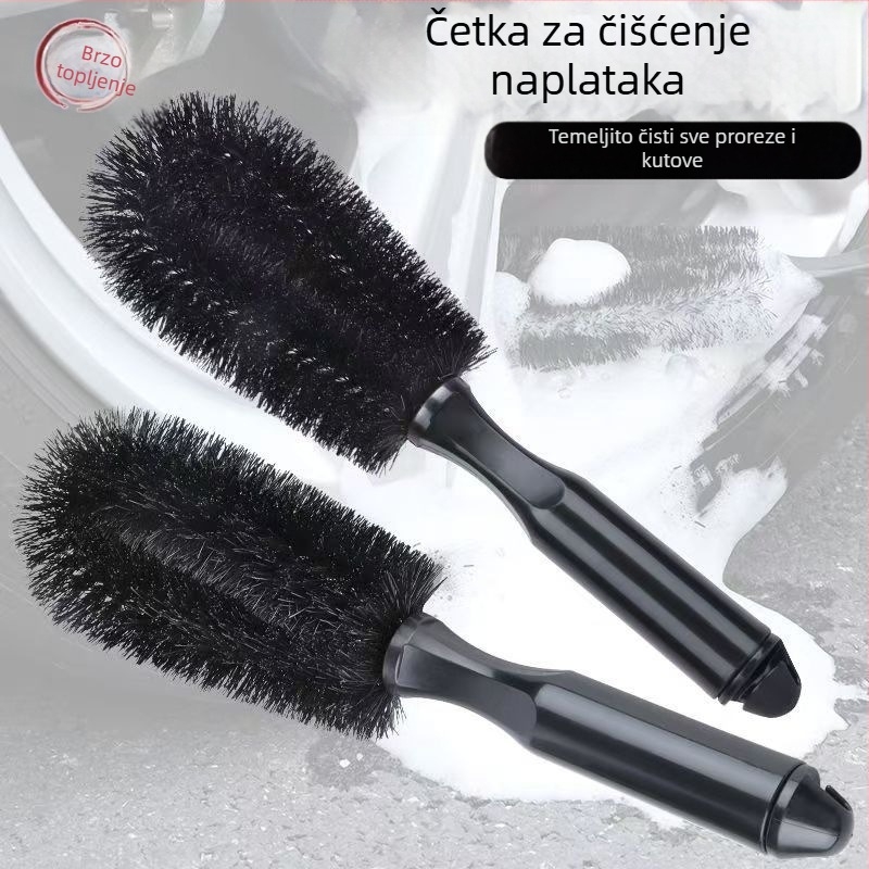 Mala crna četka za čišćenje felgi i guma automobila