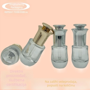 Staklena boca s ploskim ramenima i debelim dnom, pumpa za doziranje za esencijalna ulja, losione i serume, kapaciteti 15 ml i 30 ml