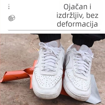 Lopata od čelika s drvenom drškom; glave kvadratne, ravne i okrugle za građevinarstvo i poljoprivredu; širina glave 20 cm, težina 458–905 g.