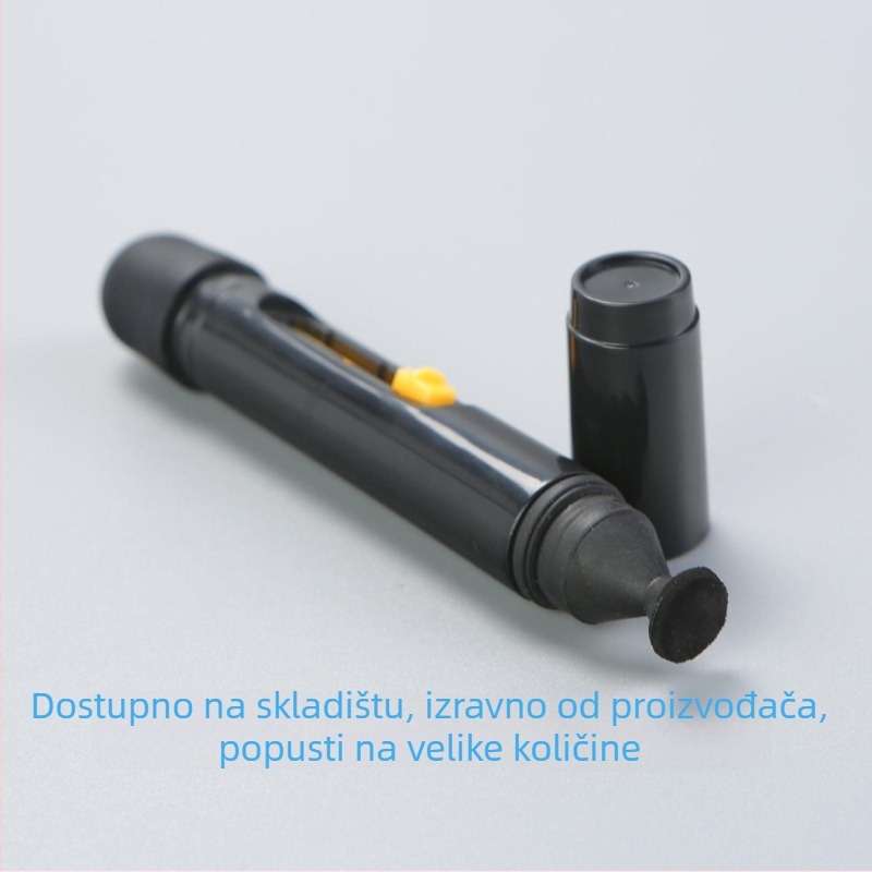 Pen za čišćenje objektiva s anti‑statičnom karbonskom glavom, prijenosni i ekološki; za objektive kamera i mobitela, računala, tableta i naočale.