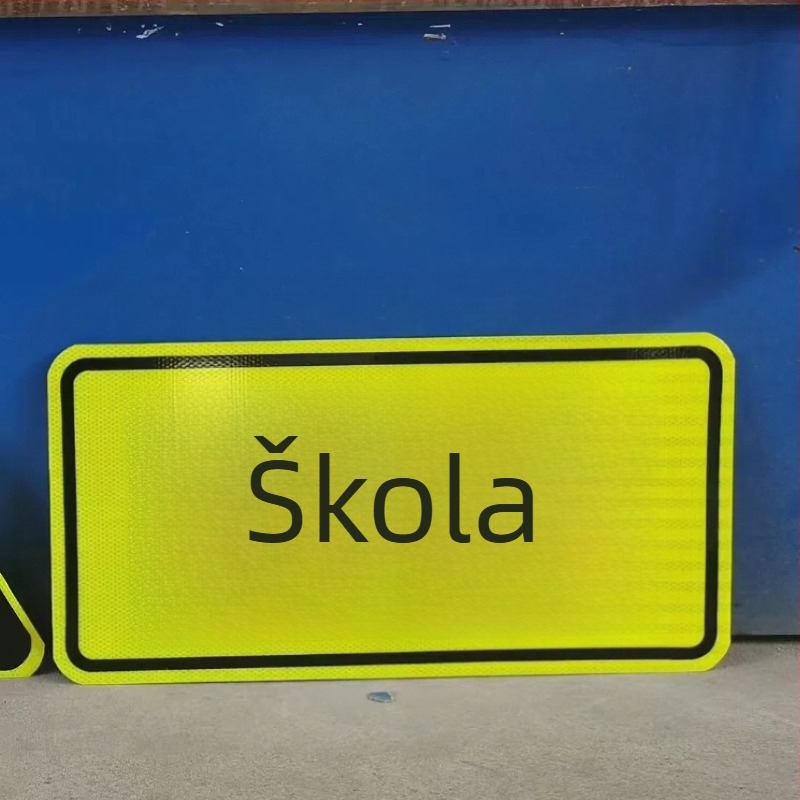 Aluminijski reflektirajući prometni znak, prilagođen parkiralištima i zajednici, kružnog oblika, 200×200 mm