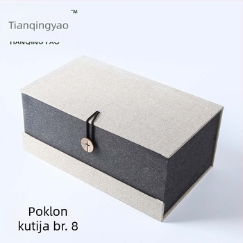 Poklon kutija od brokatnog lana za Jian ware šalicu od ljubičaste gline, s klasičnim gumbom na poklopcu