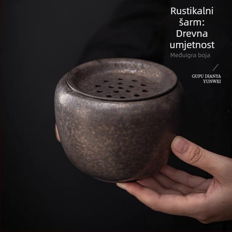 Keramički čajni sud s hrđavom glazurom, poklopcem i filtrom – retro dodatak čajnoj ceremoniji