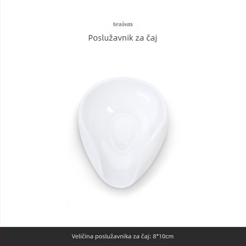 Bijeli porculanski set za čaj: žličica za čaj, mjerna žlica za čaj, pladanj za čaj i dodaci za čajnu ceremoniju
