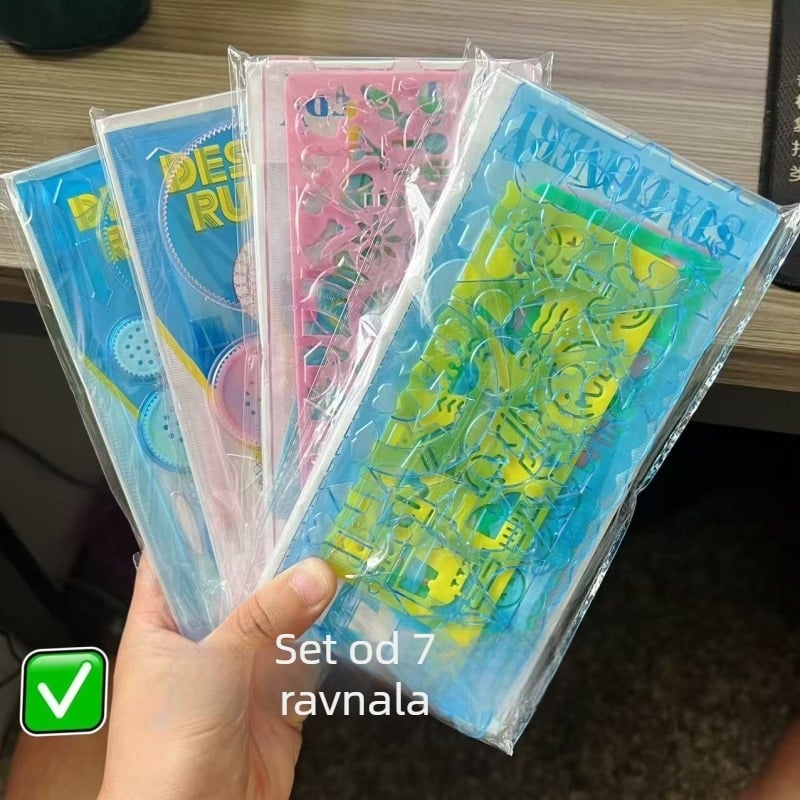 Višefunkcionalni set ravnala s šablonama za geometrijske oblike za dječje crtanje