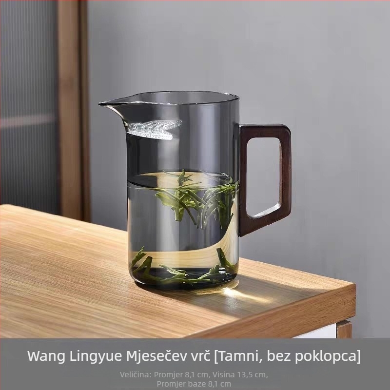 Set za čaj s čašom za ravnomjernu raspodjelu čaja, ugrađenim cjedilom, bočnom drvenom ručkom i odvajačem čaja.