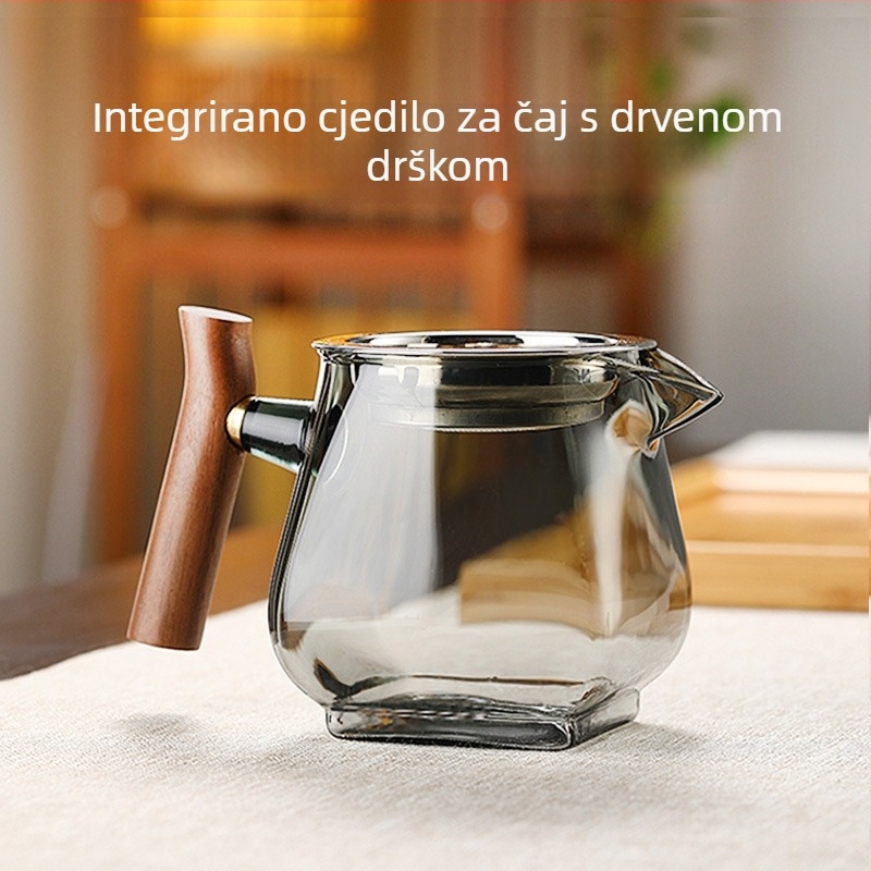 Staklena šalica za čaj s integriranim sitom i drvenom ručkom