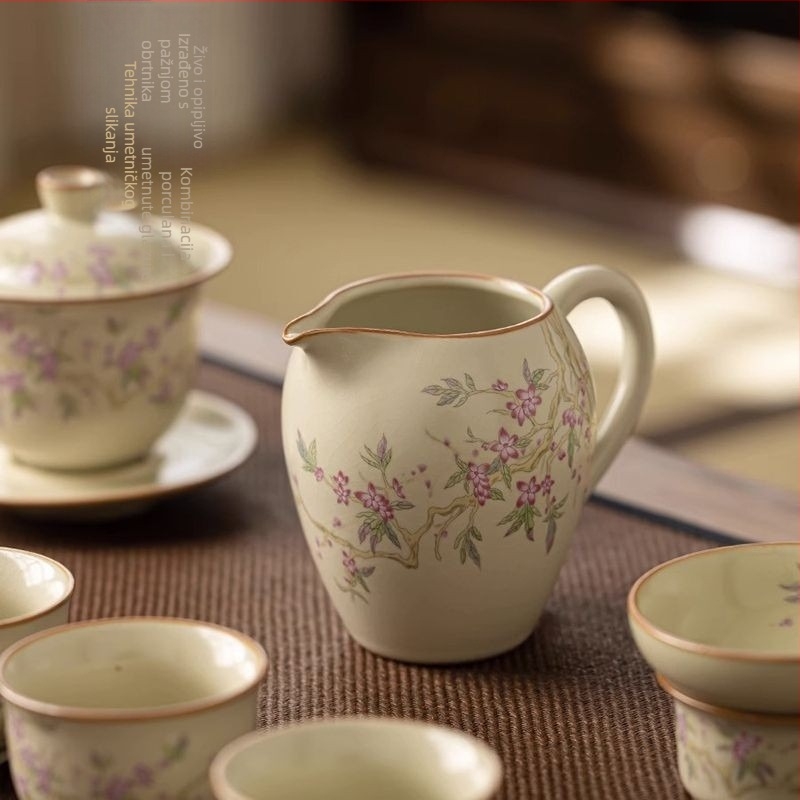 Bež boja Ru kiln Gongfu čajni set — keramički čajni servis s čašom za ravnotežu, čajnom tacom i odvajačem čaja za kućnu upotrebu