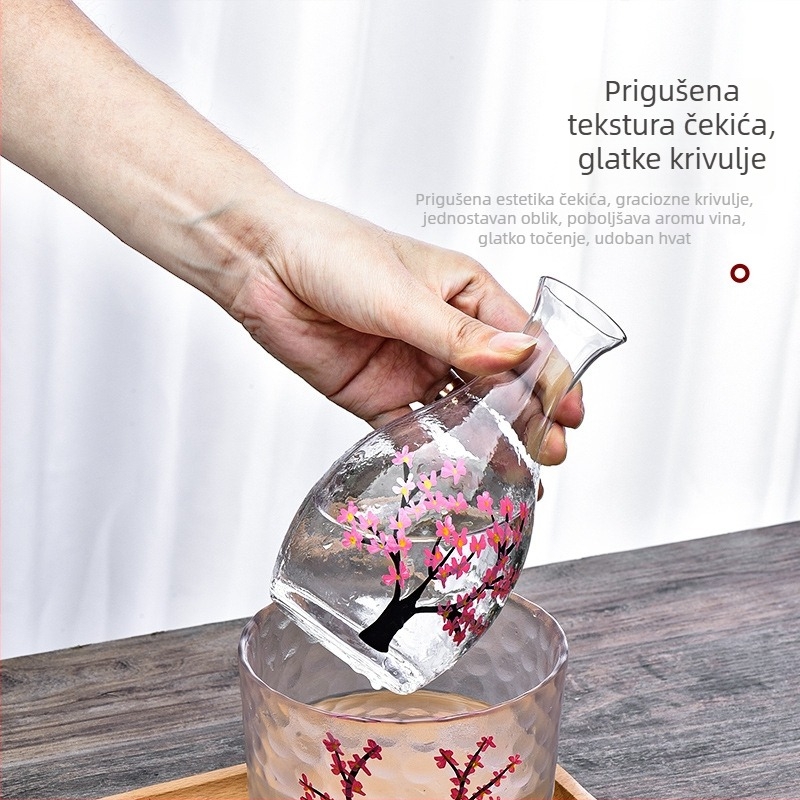 Stakleni set za sake s motivom šljive, japanskog stila, otporan na toplinu, zagrijavač, 4 komada