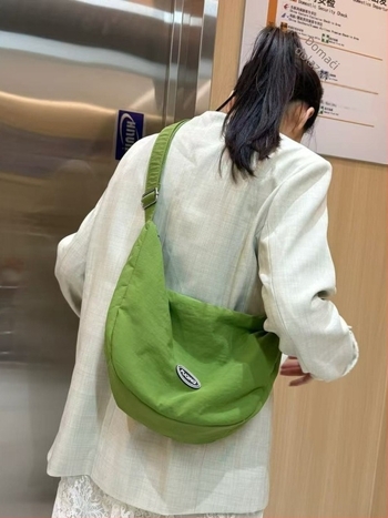 Ženska platnena torba s blok bojama, casual ramena torba u dumpling stilu, džep za ruž, sportska crossbody torba