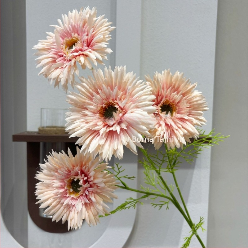 Četiri glave umjetnih cvjetova: hibiskus, Francis krizantema, margarete, gerbera, suncokret – umjetni cvjetovi za svadbene i kućne dekoracije
