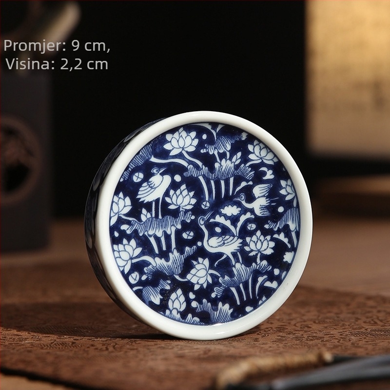 Podloga za čaj i dodaci Gongfu čajne set: kapica za čajnik od Yixing gline, držač poklopca zdjele, keramički mali stol za čaj, držač šalice od plavog i bijelog porcelana, stalak za čajnik