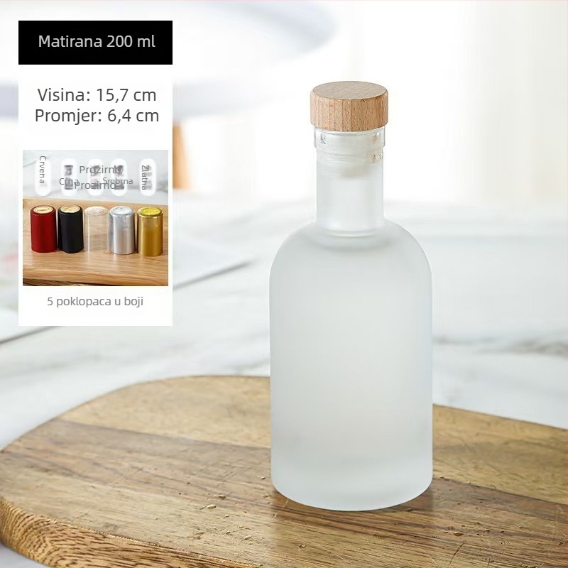Staklene boce za vodku i alkohol, prozirno zatvorene boce za voćna vina i šljivovo vino