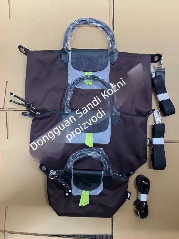 Nylon crossbody torba u obliku knedle, lagana s velikim kapacitetom, za svakodnevnu uporabu, gradski minimalistički stil
