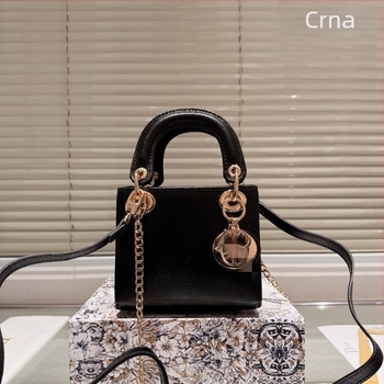 Ženska torbica od prave kože, novi model 2025, crossbody stil, koža biserne ribe, torba inspirirana Dianom, torba s lancem