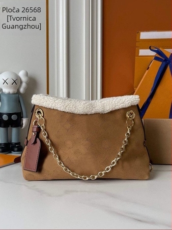 Ženska krznena tote torba — vrhunske kvalitete, svestrana, srednje veličine, nosi se na rame ili crossbody, s printom, zimsko izdanje 2025